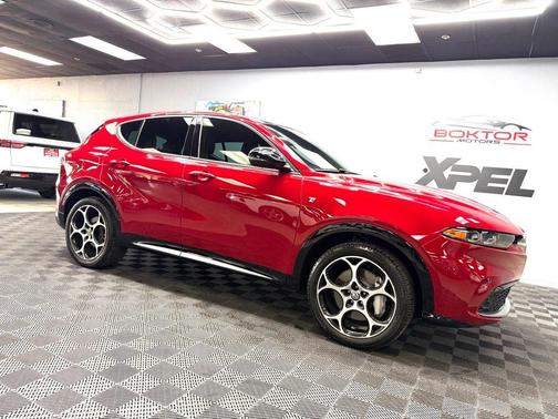 Rosso 2024 Alfa Romeo Tonale Ti