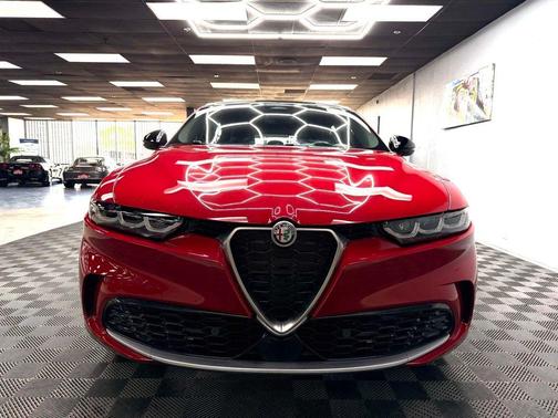 Rosso 2024 Alfa Romeo Tonale Ti