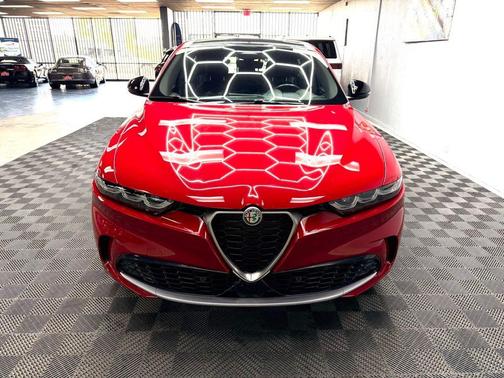 Rosso 2024 Alfa Romeo Tonale Ti
