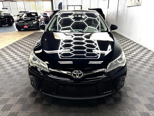 Midnight Black Metallic 2016 Toyota Camry XSE