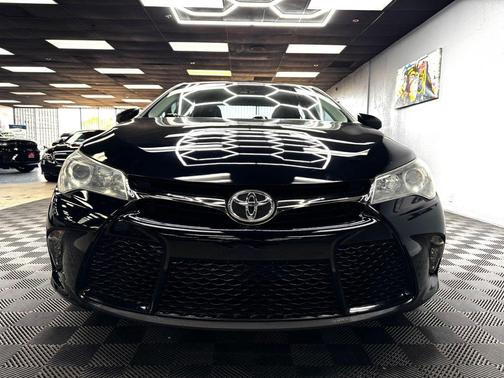 Midnight Black Metallic 2016 Toyota Camry XSE