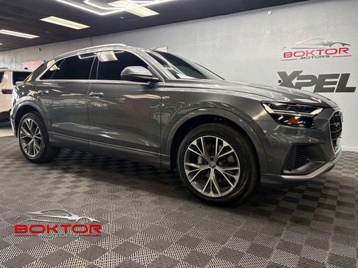 Daytona Gray Pearl Effect 2020 Audi Q8 55 Premium Plus