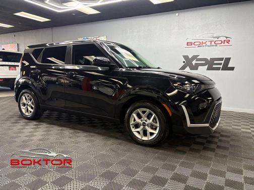 Black 2023 Kia Soul LX