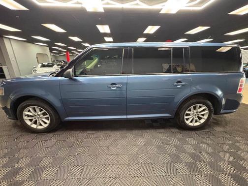 Blue 2018 Ford Flex SE