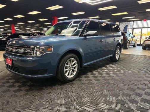Blue 2018 Ford Flex SE