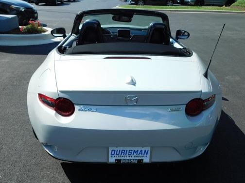 Photo 5 of 28 of 2016 Mazda MX-5 Miata Grand Touring