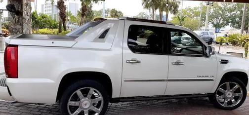 2013 Cadillac Escalade EXT Premium