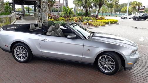 2012 Ford Mustang V6 Premium