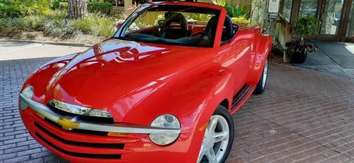 REDLINE RED CLEARCOAT 2004 Chevrolet SSR Retractable Hardtop