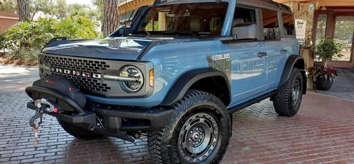 AZURE BLUE GRAY TRICOAT ''Special Edition'' 2023 Ford Bronco EVERGLADES PACKAGE