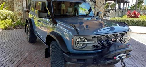AZURE BLUE GRAY TRICOAT ''Special Edition'' 2023 Ford Bronco EVERGLADES PACKAGE