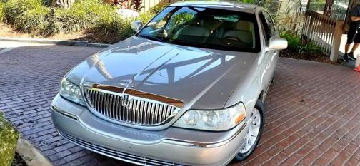 2007 Lincoln Town Car Signature