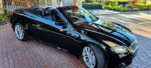 2010 INFINITI G37 Base