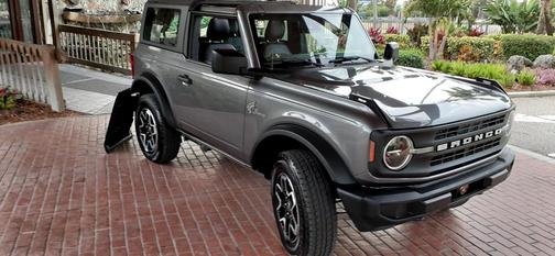 2022 Ford Bronco Base 2-Door