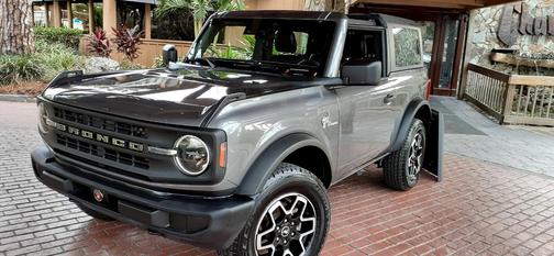 2022 Ford Bronco Base 2-Door