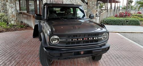 2022 Ford Bronco Base 2-Door