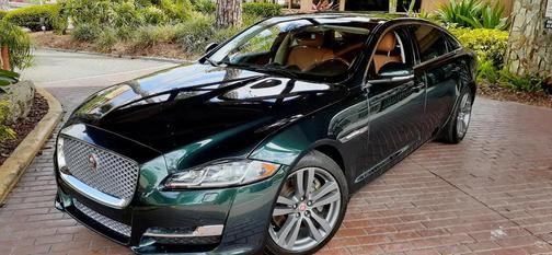 DEEP BRITISH RACING GREEN CLEARCOAT 2017 Jaguar XJ XJL Portfolio
