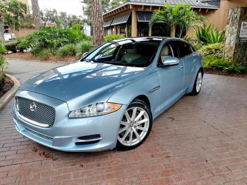 2012 Jaguar XJ Base
