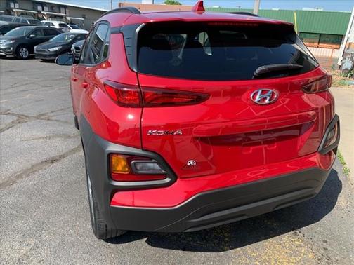 2020 Hyundai KONA SEL Plus