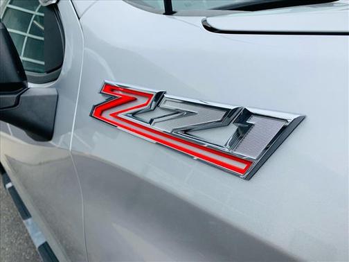 Silver Ice Metallic 2019 Chevrolet Silverado 1500 LT