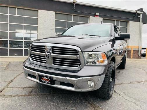 Granite Crystal Metallic Clearcoat 2017 RAM 1500 Big Horn