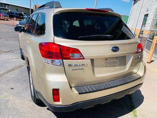 Harvest Gold Metallic 2010 Subaru Outback 2.5 i Premium