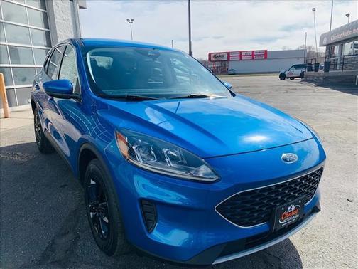 Blue Metallic 2021 Ford Escape SE