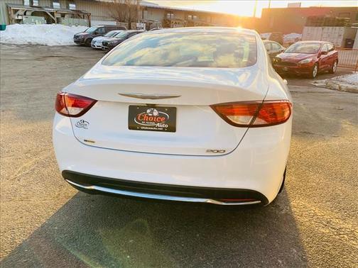 2016 Chrysler 200 Limited