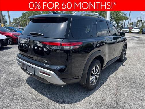 2025 Nissan Pathfinder SL FWD
