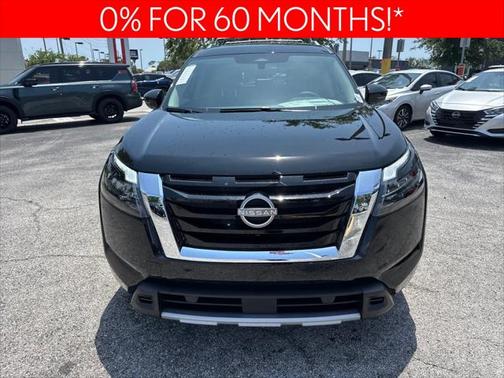 2025 Nissan Pathfinder SL FWD