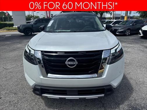 2025 Nissan Pathfinder Platinum FWD