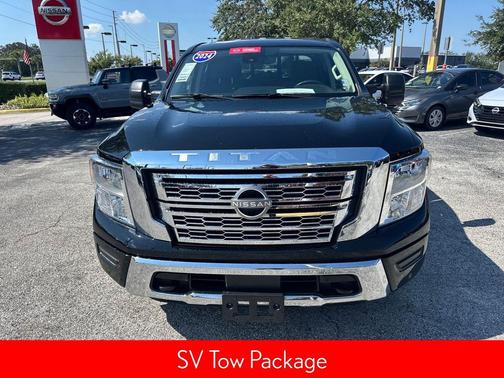 2024 Nissan Titan SV