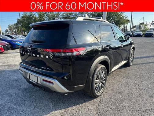 2025 Nissan Pathfinder SL FWD