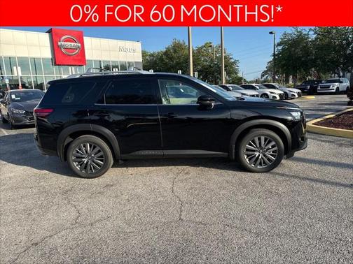 2025 Nissan Pathfinder SL FWD