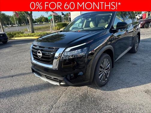 2025 Nissan Pathfinder SL FWD