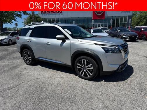 2025 Nissan Pathfinder Platinum FWD