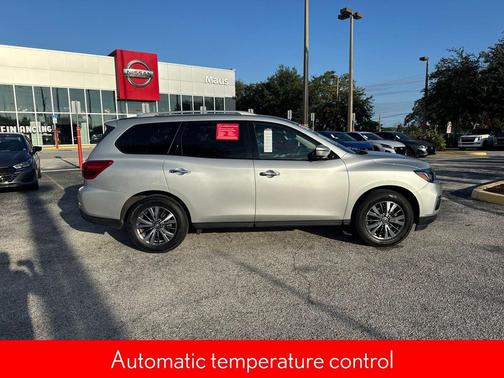 2019 Nissan Pathfinder SL