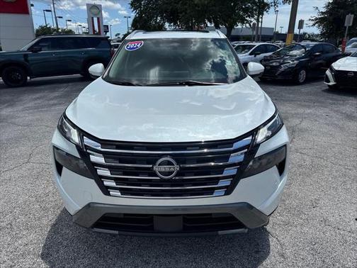 2024 Nissan Rogue SL
