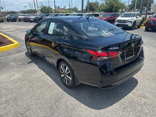 2023 Nissan Versa 1.6 S
