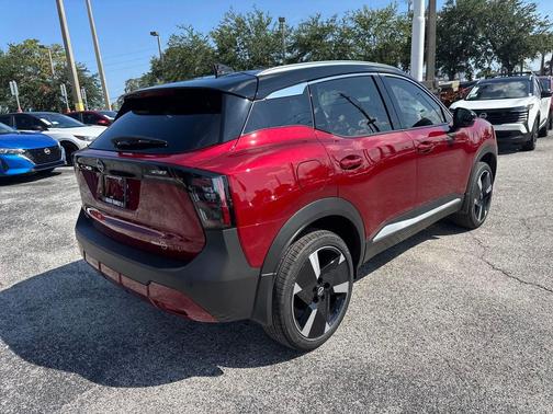 2025 Nissan Kicks SR