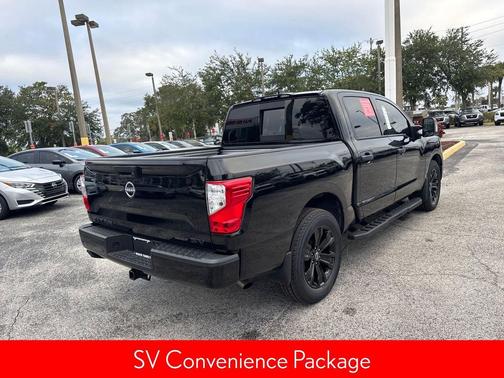 2023 Nissan Titan SV