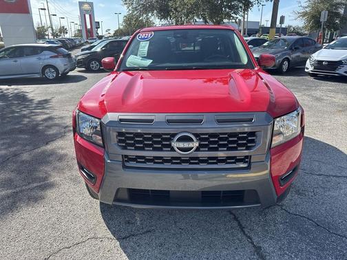 2025 Nissan Frontier SV
