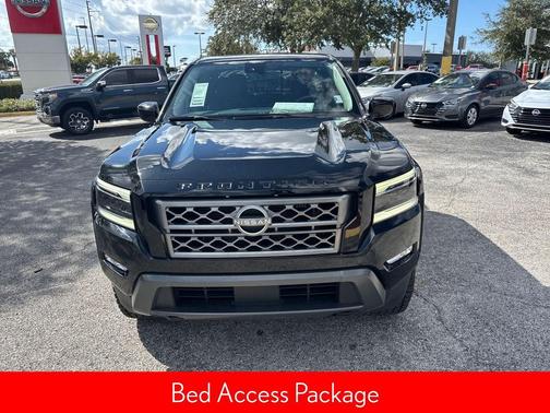 2023 Nissan Frontier SV