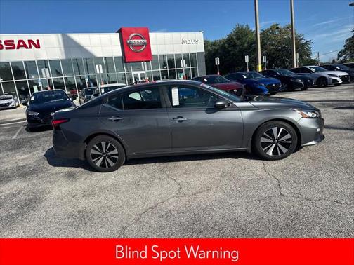 2022 Nissan Altima 2.5 SV