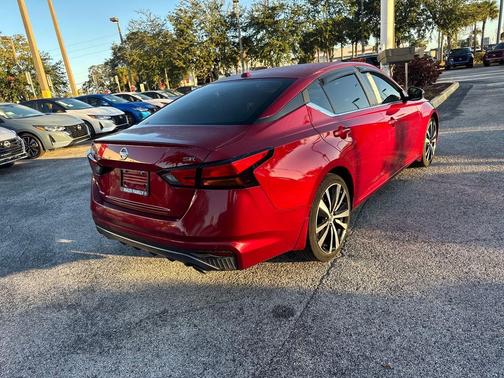 2020 Nissan Altima SR FWD