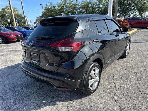2022 Nissan Kicks S