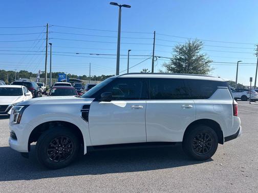 2025 Nissan Armada SV 4WD