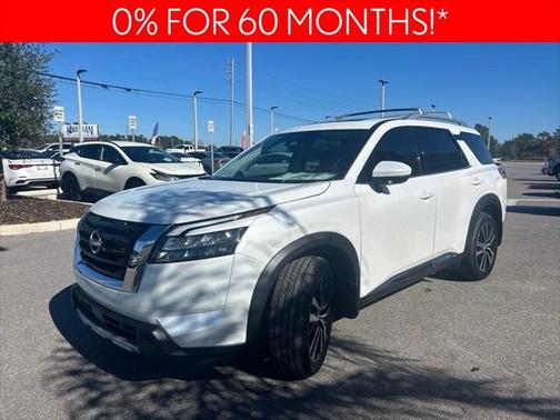 2025 Nissan Pathfinder Platinum FWD