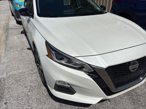 2020 Nissan Altima SR FWD
