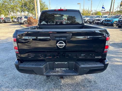 2022 Nissan Frontier S